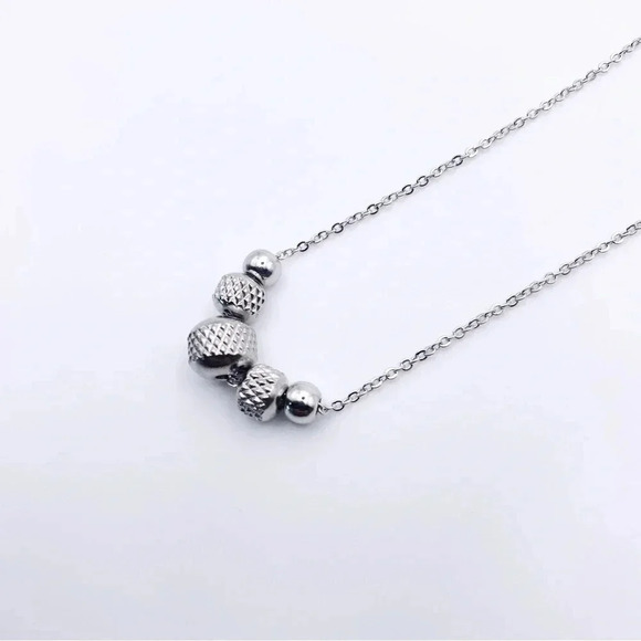 Joliet Jewelry - Beads necklace silver
